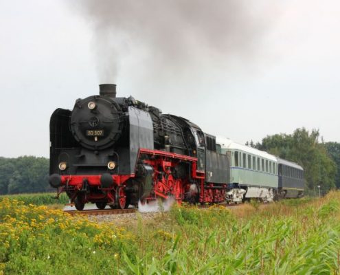 Stoomtrein van Apeldoorn naar Dieren